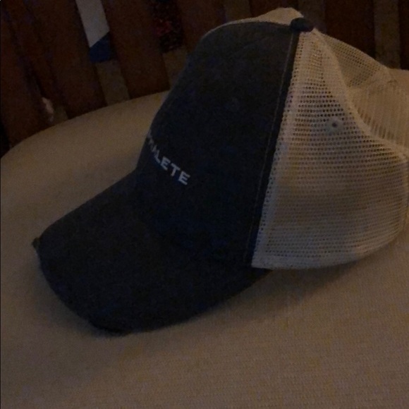 Alphalete trucker hat sold out on site - Picture 2 of 2